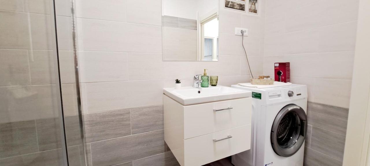 Relax Home Apartment Q Iasi Luaran gambar