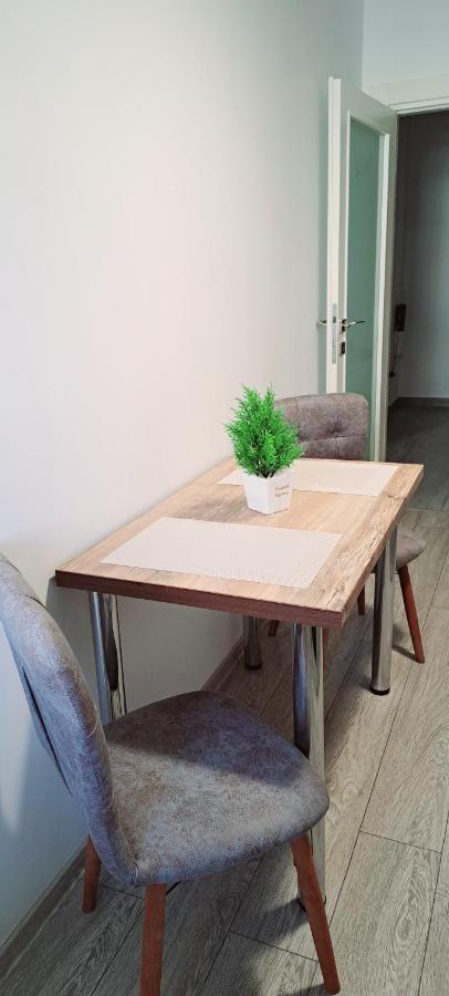 Relax Home Apartment Q Iasi Luaran gambar