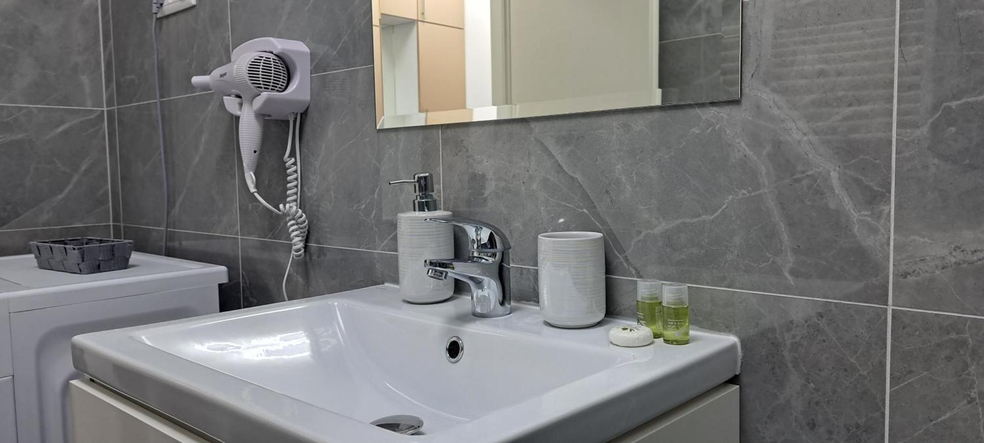 Relax Home Apartment Q Iasi Luaran gambar
